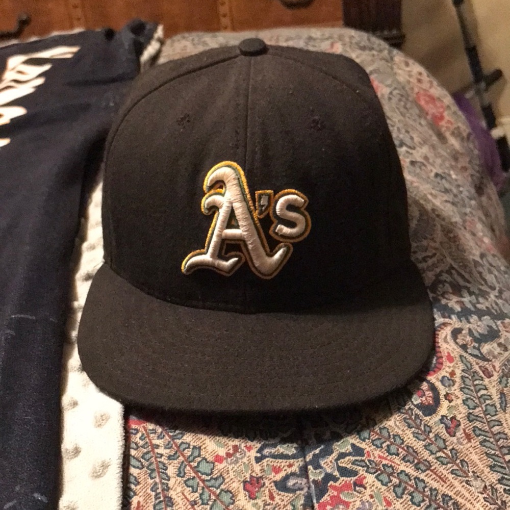 Black Oakland Athletics Baseball fitted Hat. 7&1/8 Head Size.